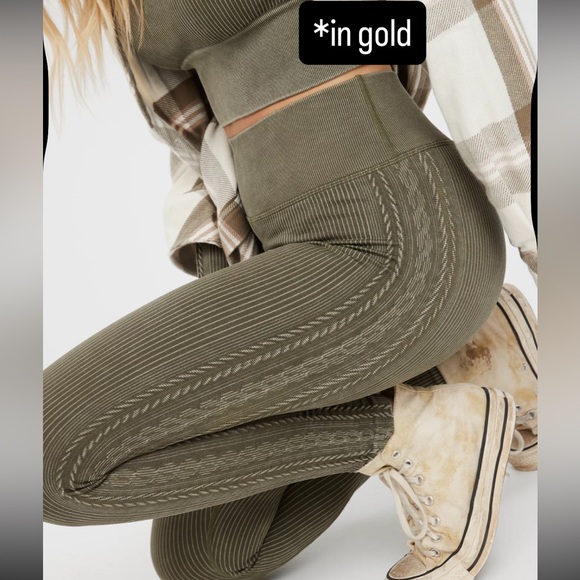 Offline by Aerie Gold seamless cable high waisted Leggings large - Picture 1 of 8
